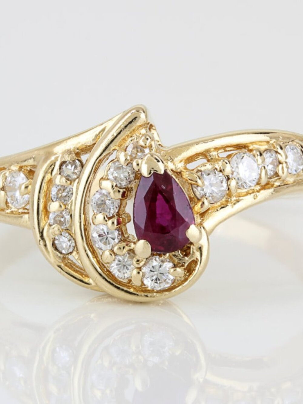 Vintage 14K Gold Pear Ruby Diamond Cocktail Anniversary Ring Gift Estate Jewelry